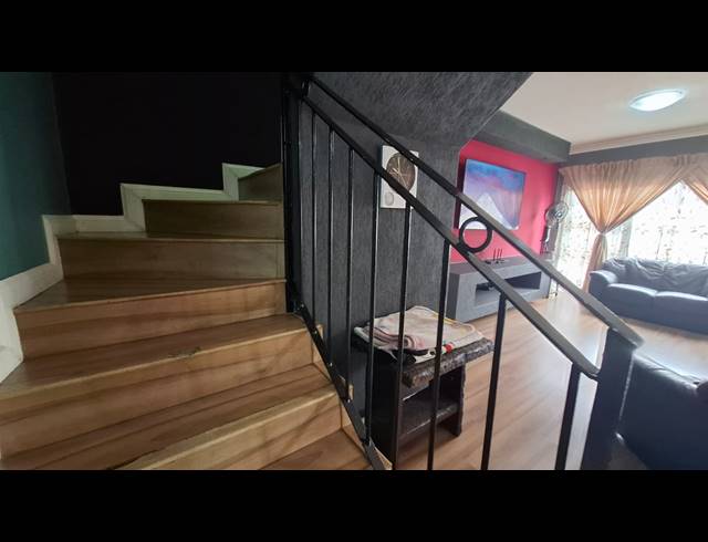 3 BEDROOM TOWNHOUSE FOR SALE IN FLORA GARDENS